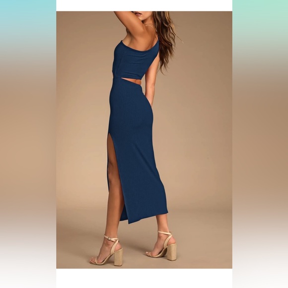 *FINAL CHANCE* One shoulder cut out side slit maxi dress - Picture 3 of 7